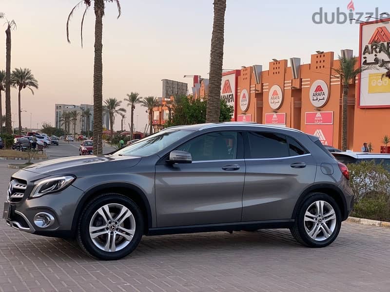 Mercedes-Benz  GLA 200 2018 15