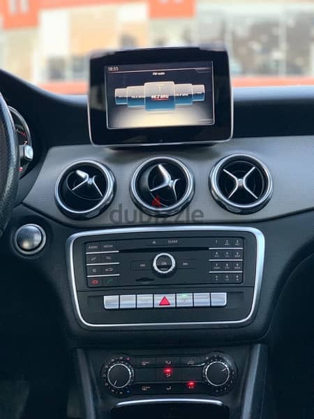 Mercedes-Benz  GLA 200 2018 18