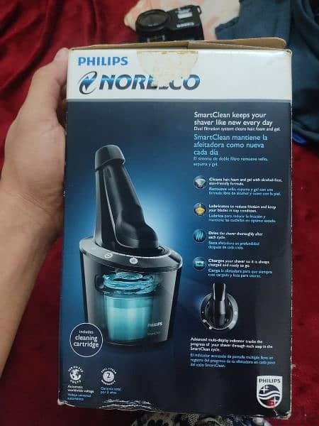 philips norelco shaver 9700 with smartclean 8