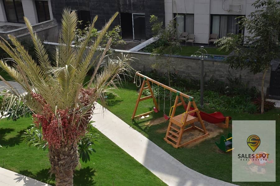 دوبلكس فاخره Duplex بجاردن بالتقسيط فى قلب القاهره الجديده فى كمبوند تريو جاردنز Trio gardens التجمع الخامس بجوار الجامعه الامريكيه AUC 9