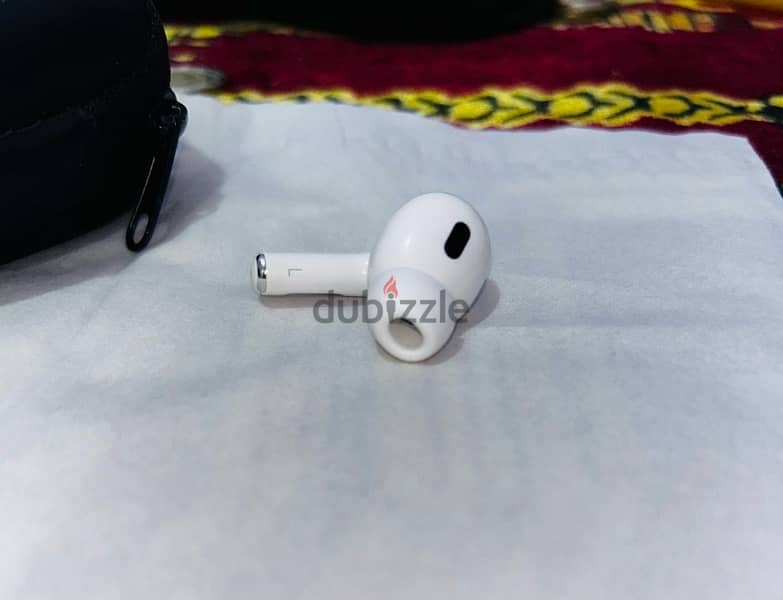 airpods pro 2 USB C left side only(فردة شمال ايربودز برو ٢  تايب سى  ) 0