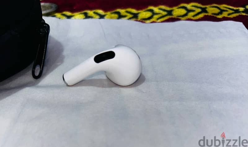 airpods pro 2 USB C left side only(فردة شمال ايربودز برو ٢  تايب سى  ) 1