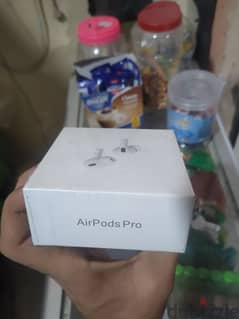 سماعة airpods pro 2nd generation متبرشمه