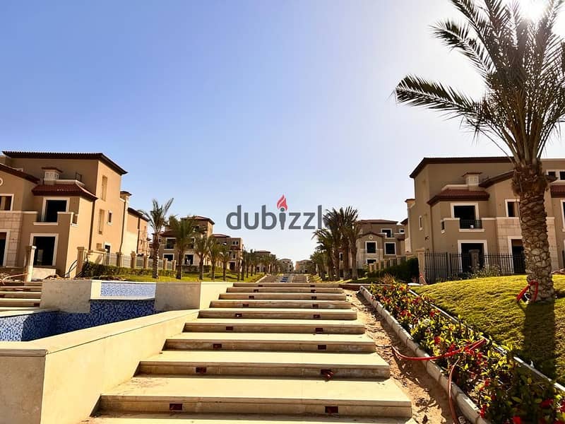 villa for sale with the lowest down payment  ready to move hot price in New Cairo 3