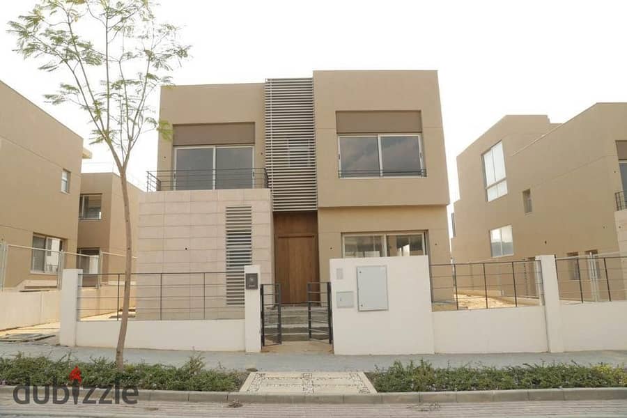 villa on landscape view for sale ready to show with the lowest downpayment in New Cairo 6