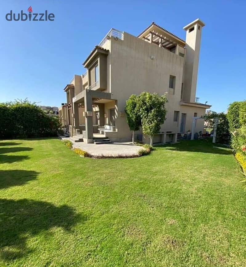 villa on landscape view for sale ready to show with the lowest downpayment in New Cairo 8