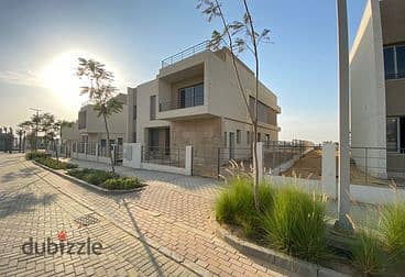 villa on landscape view for sale ready to show with the lowest downpayment in New Cairo 9