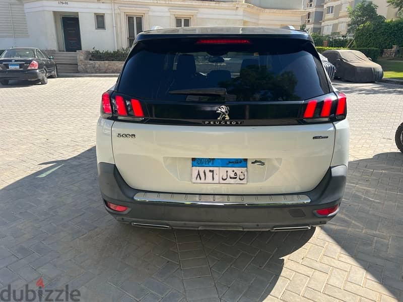 Peugeot 5008 2019 gt line 3