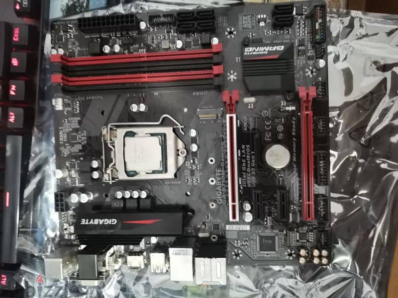 باندل i5-7400 + gigabyte g250m gaming 1