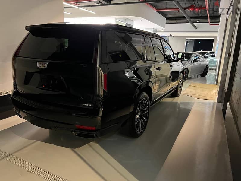 كاديلاك إسكاليد 2023 - Cadillac Escalade LONG 2