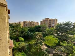 **Apartment for Sale in Madinaty, 266 sqm, Wide Garden View, B1, Near the Largest Service Complex in Madinaty**