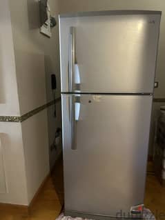 White whale refrigerator 0