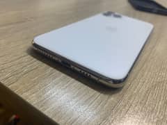 للبيع: iPhone 11 Pro Max - 256 جيجابايت (لون أبيض)