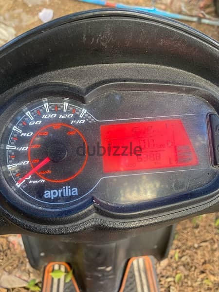 aprilia 150cc model 2019 6400km 3