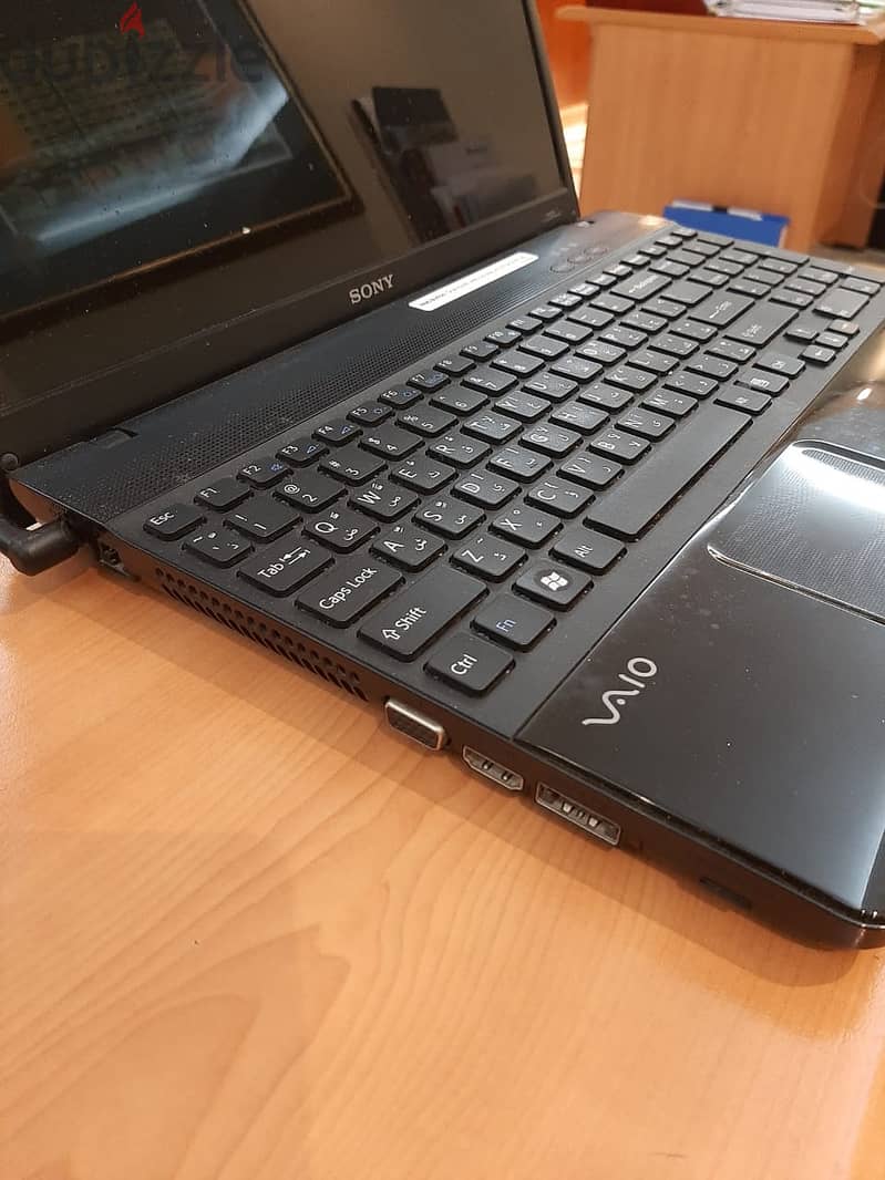 Sony Vaio  لاب توب 5