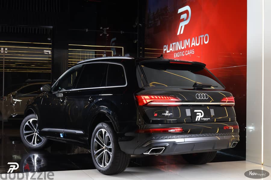 Audi Q7 2024 3