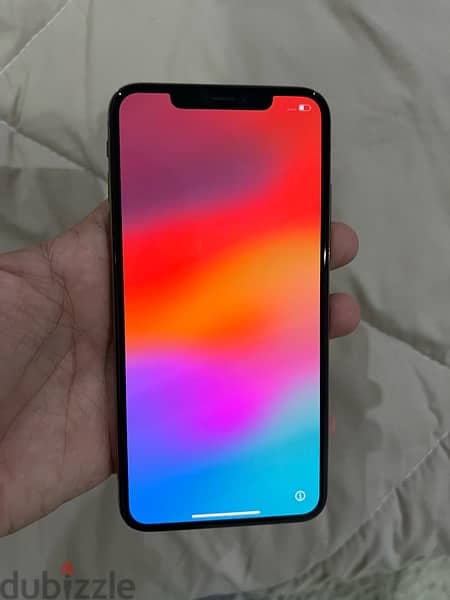 iphone xs max used like new 3