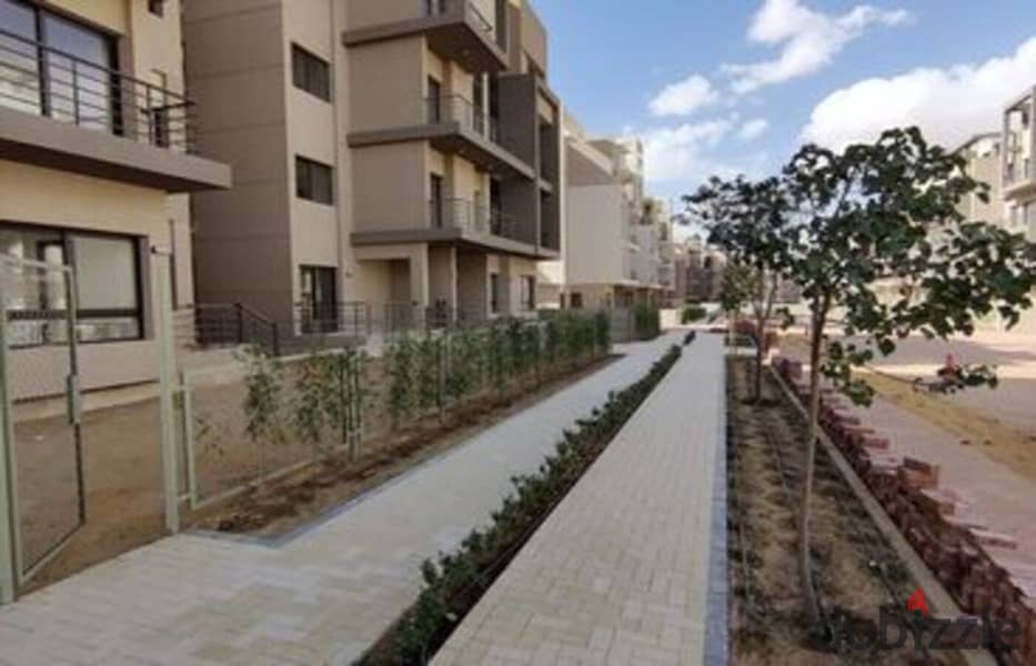 Apartment 130m  for sale in Fifth square Marasem new cairo fully finished with acs 1