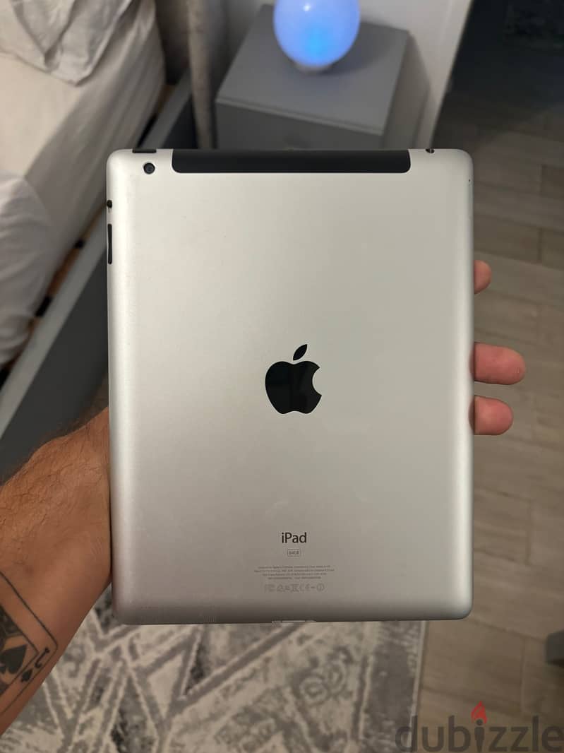 iPad 3 64GB (Model A1430) - Perfect condition - Not a single Scratch 2