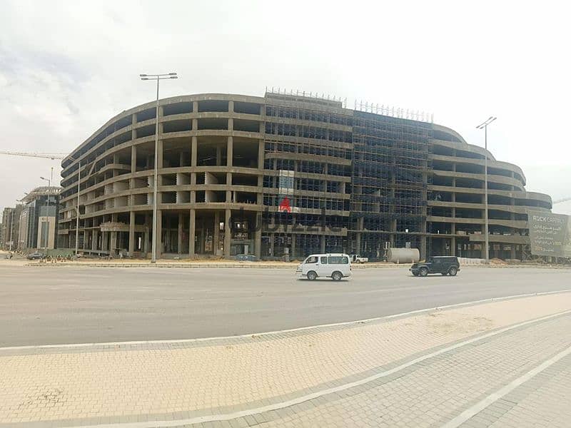 Office for sale 147 meters in installments over 7 years in the financial district of the administrative capital 5