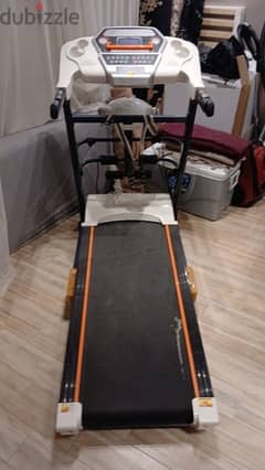 ماشية  Bodyswiss treadmill