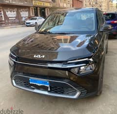 Kia Carens 2023 7 seats - كيا كارينز ٧ راكب كسر زيرو