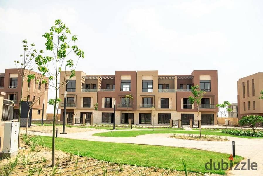 Apartment for sale ready to move in District 5 Compound New Cairo, directly on ain Sokhna Road 3