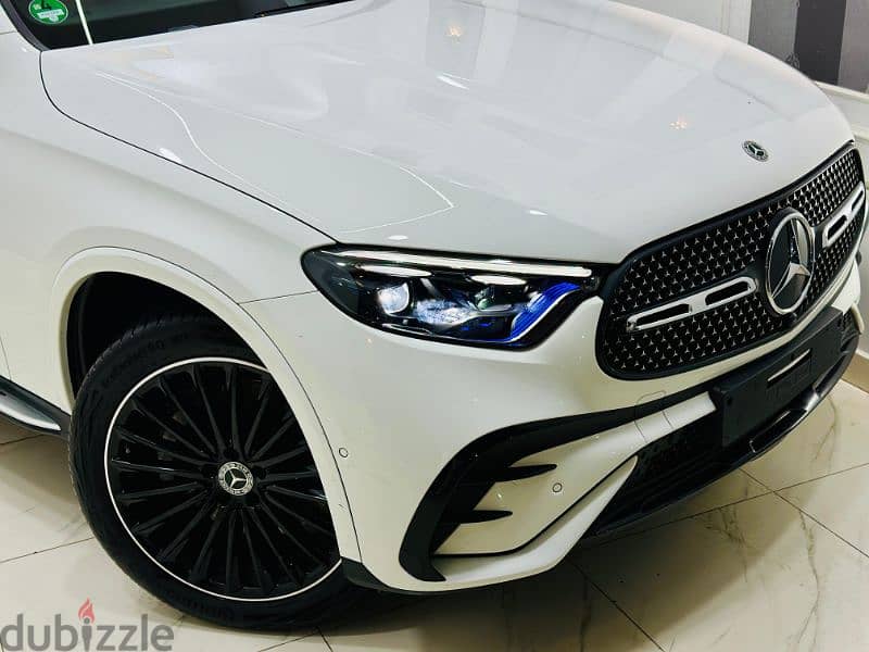 مرسيدس GLC 300 2023 AMG كسر زيرو 5,000KM ادفع 1,800 وقسط الباقى 4