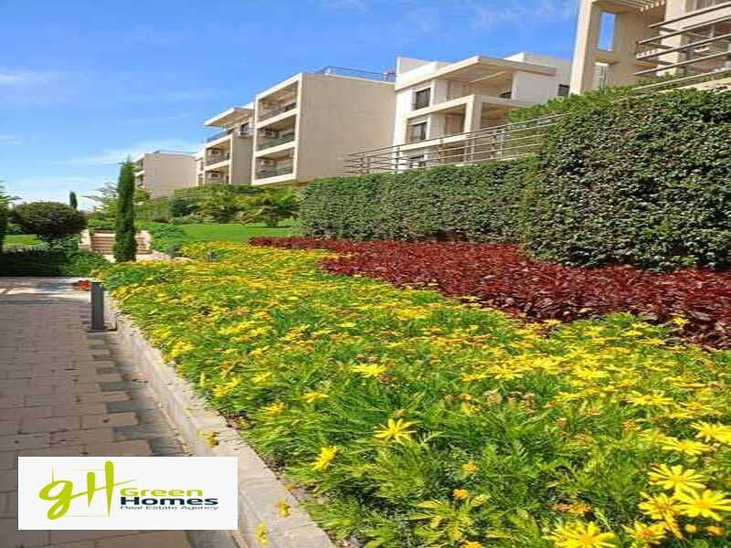 Town House Middle for sale 250m with best price in Marasem Fifth square 6