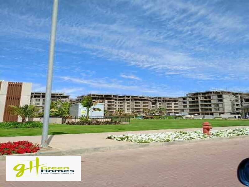 Fully Finished Apartment 205m with attarctive price in Fifth square - El Marasem 7