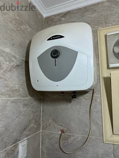 Ariston 30L سخان اريستون ايطالي الصنع 0