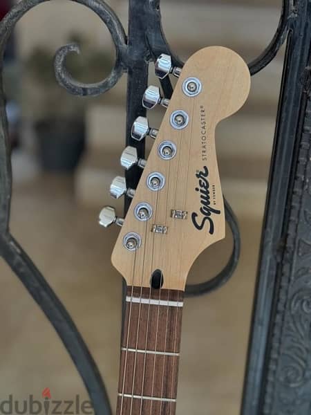 electric guitar fender/squier new 9