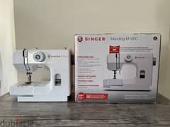 Amazing Condition Singer Mending M1000 Sewing Machine (Canadian Make)