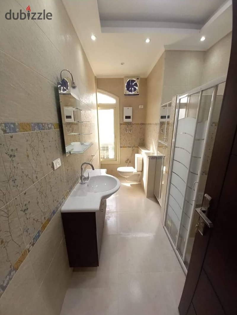 At price that will not be repeated, townhouse villa for sale in compound Sheikh Zayed City بسعر مش هيتكرر تاون هاوس للبيع فى كمبوند بمدين الشيخ زايد 7