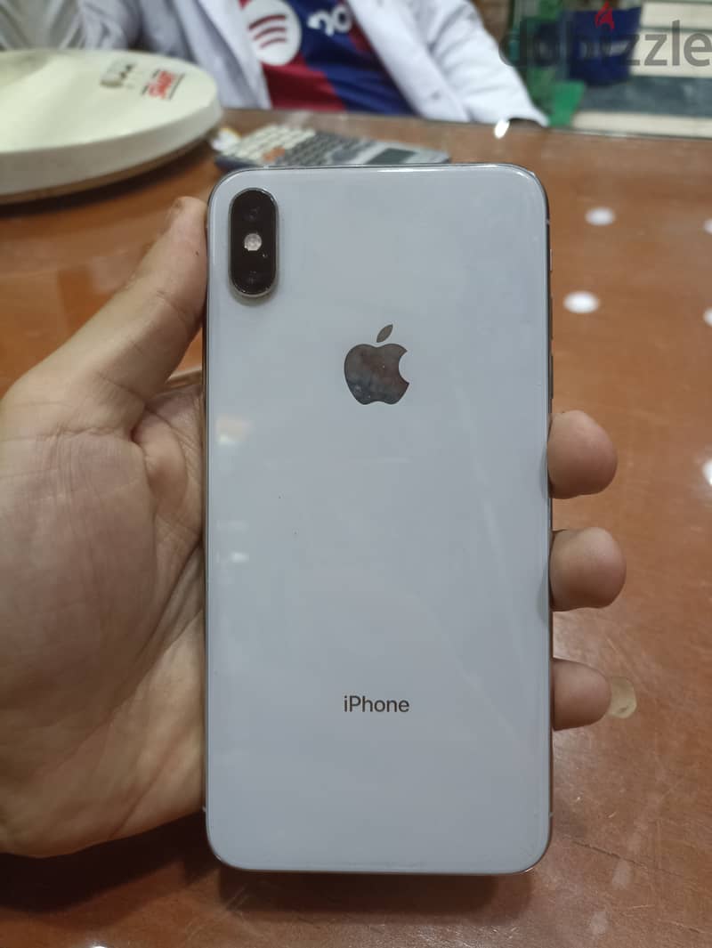 ايفون xs max 0