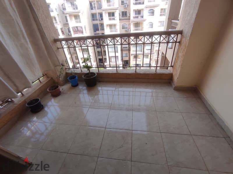 Apartment for sale in Madinaty 107m company finishing with kitchen in the most luxurious phase B3 2