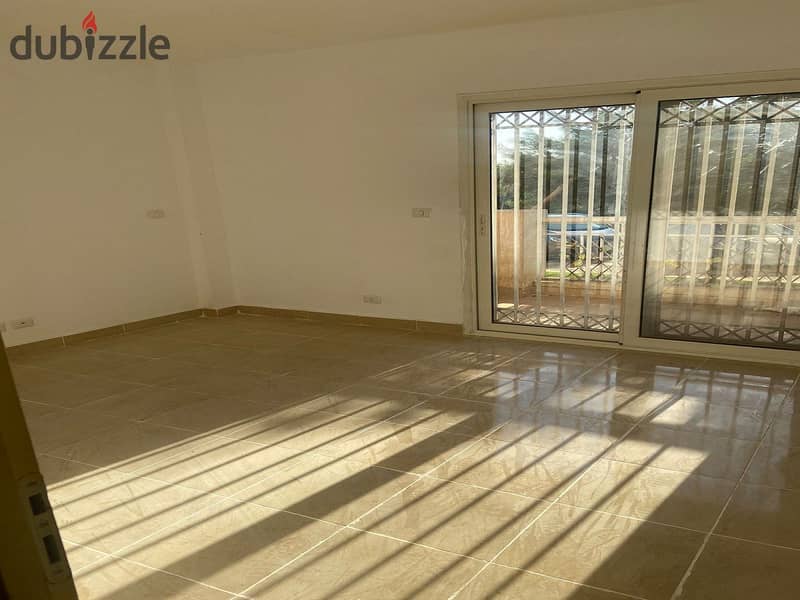 Apartment for sale in Madinaty ground floor 189m with a 60m garden view garden company finishing B11 5