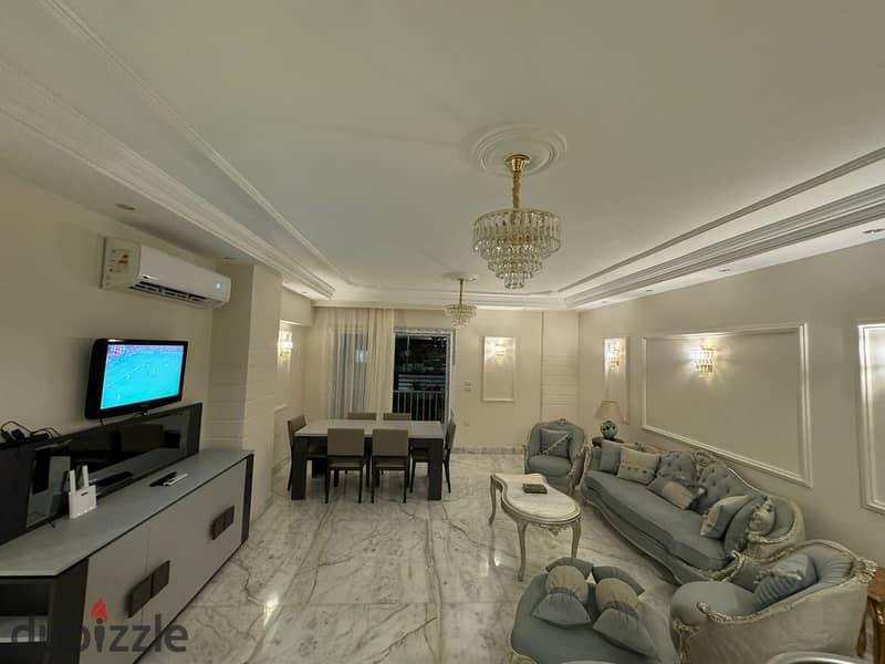 Chic furnished ground floor apartment for rent in Hyde Park compound New cairo beside Mivida 4