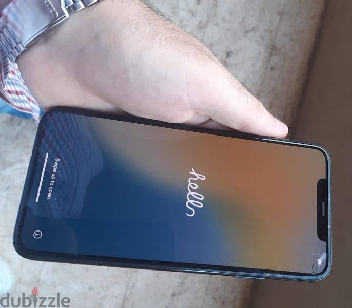 ايفون 11 pro max 4