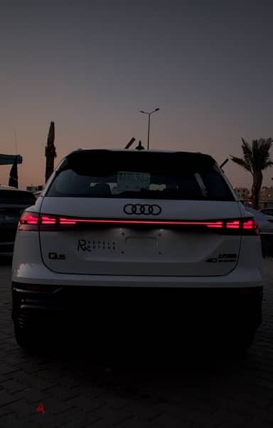 Audi Q5 E-Tron 2023 1