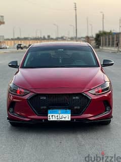 Hyundai Elantra ad 2019