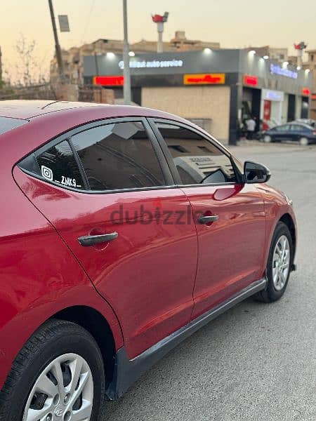 Hyundai Elantra ad 2019 3