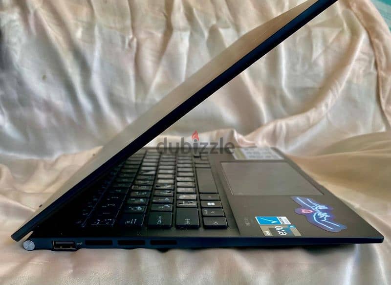 Asus ZenBook i5th12 5