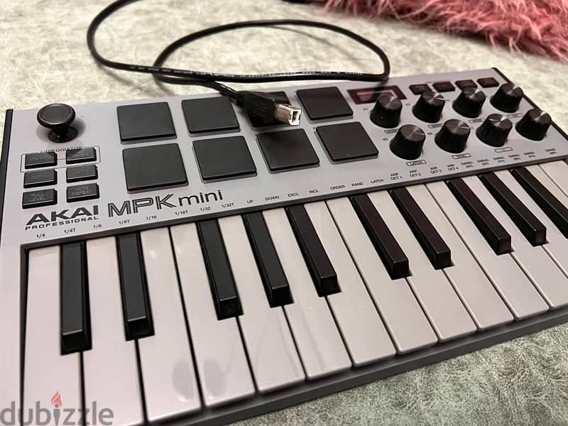 Midi controller Akai mini mk 3 1