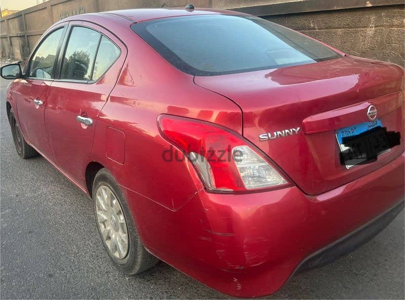 Nissan Sunny 2018 3