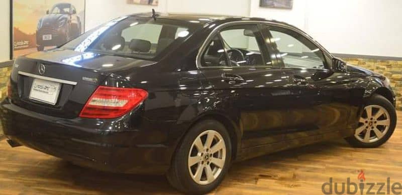 Mercedes-Benz C180 Model2014 5