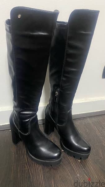 dejavu boots 0