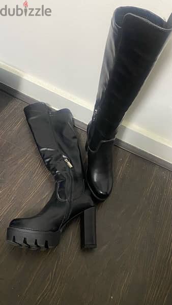 dejavu boots 1