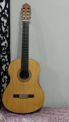 جيتار yamaha C 40m للبيع