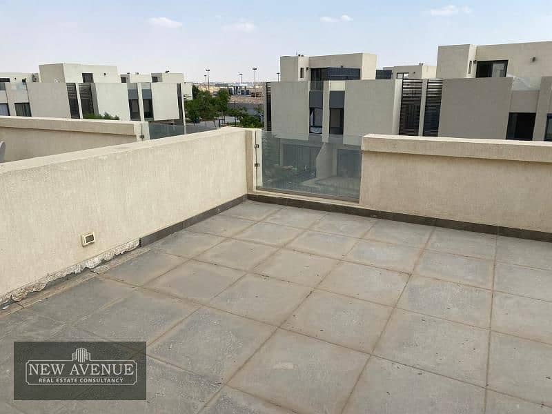 Townhouse with installments 4 bedrooms for sale 1